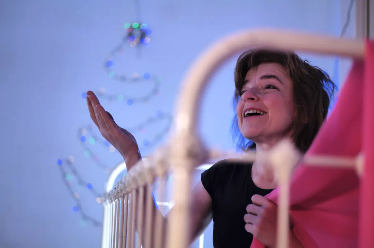 Ksenia-Marasanova-speelt-Oscar-en-Oma-Rozerood-9.png