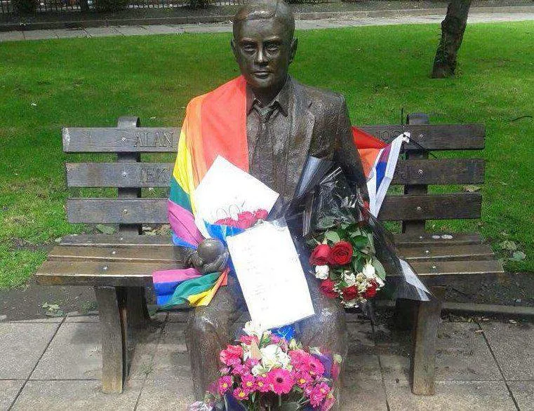 alan_turing-optimized-1607680507.jpg