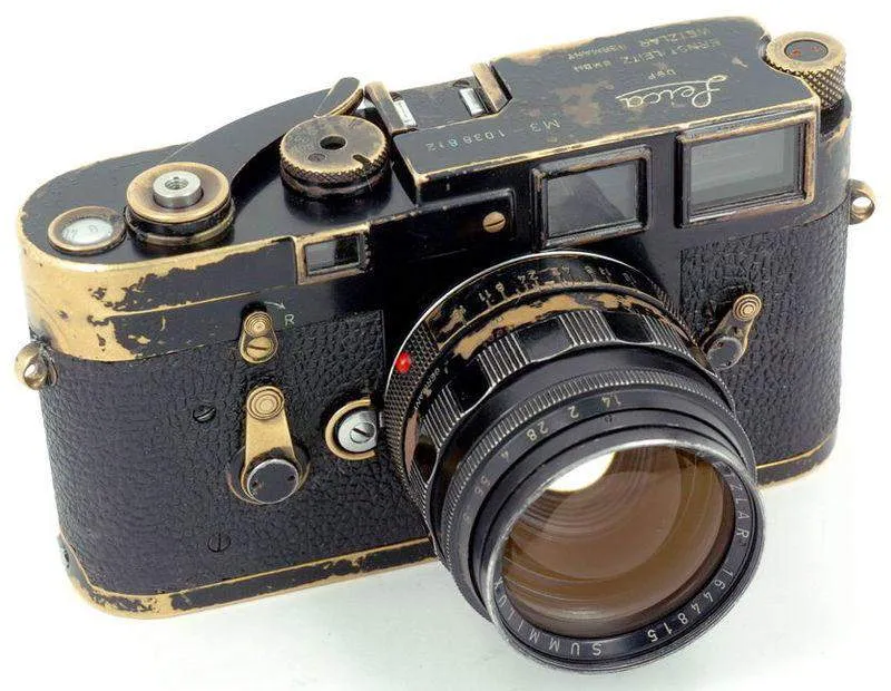 Leica-optimized-1632806849.jpg